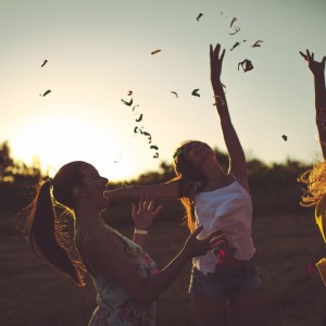 Gifting for the International Day of Friendship: A Thoughtful Way to Strengthen Relationships