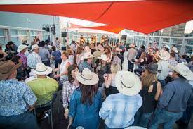 Corporate Gifting in the Summer: A Strategic Approach to Building Business Relationships